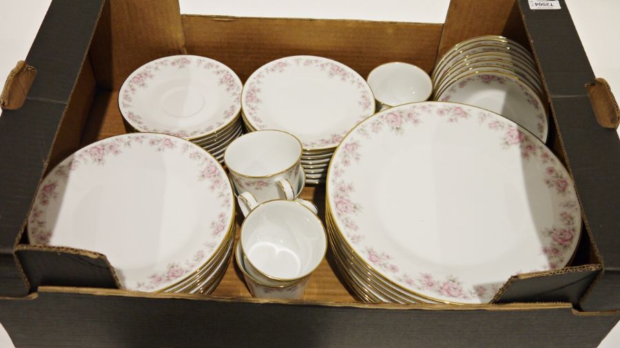 Noritake 'Marion' part dinner service to include dinner plates, side plates, cups and saucers, - Image 2 of 2