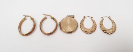 Pair of 9ct gold hoop earrings, 1g approx., a pair of gold-coloured earrings and a 9ct gold circular
