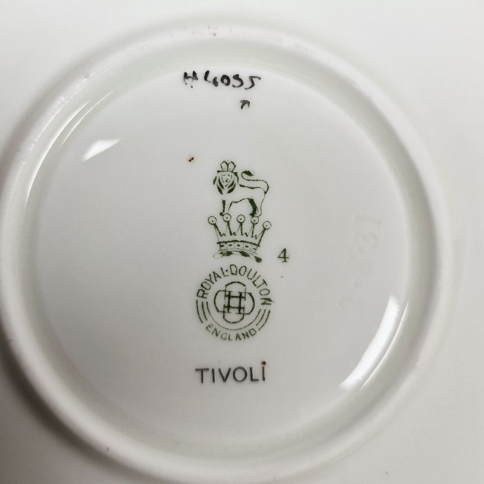 Copeland Spode Gloucester pattern part-tea service comprising 8 teacups, 8 saucers and 8 side - Image 6 of 6