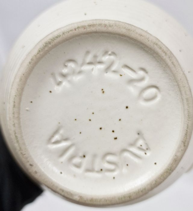 Collection of studio pottery, including six Bongate (Scotland) stoneware footed cups, a stoneware - Image 13 of 13