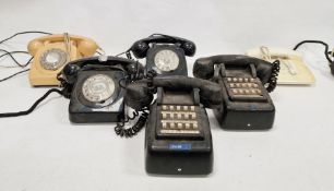 Large collection of mid 20th century telephones, to include bakelite, plastic, etc ( 1 box)