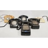 Large collection of mid 20th century telephones, to include bakelite, plastic, etc ( 1 box)