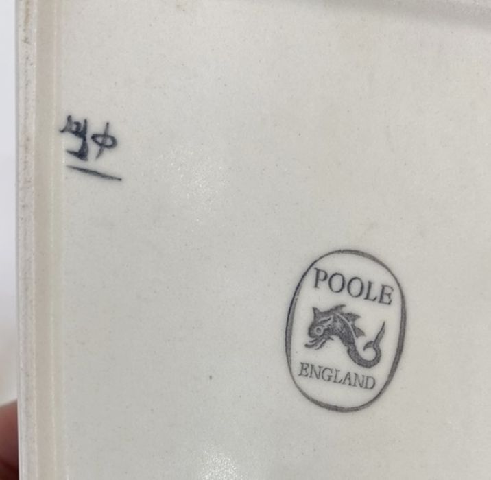 Six Poole pottery rectangular lidded trinket dishes (6) - Image 4 of 4