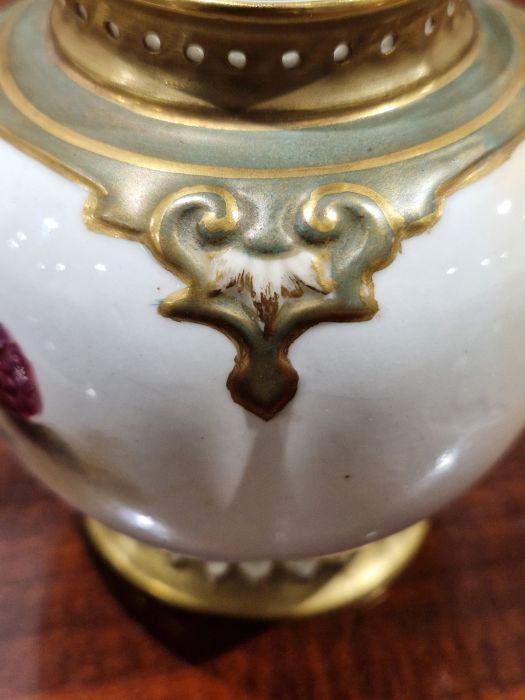 Royal Worcester fruit decorated lobed oviform vase and cover painted by E. Townsend, painted with - Image 10 of 16