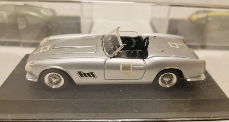 Five cased diecast model cars to include Art model 1:43 scale Ferrari 250 California no.9 winner - Image 5 of 6