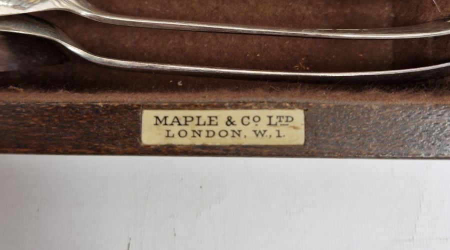 Maple & Co part service of Old English pattern EPNS flatware for six persons, in oak table canteen - Image 2 of 2