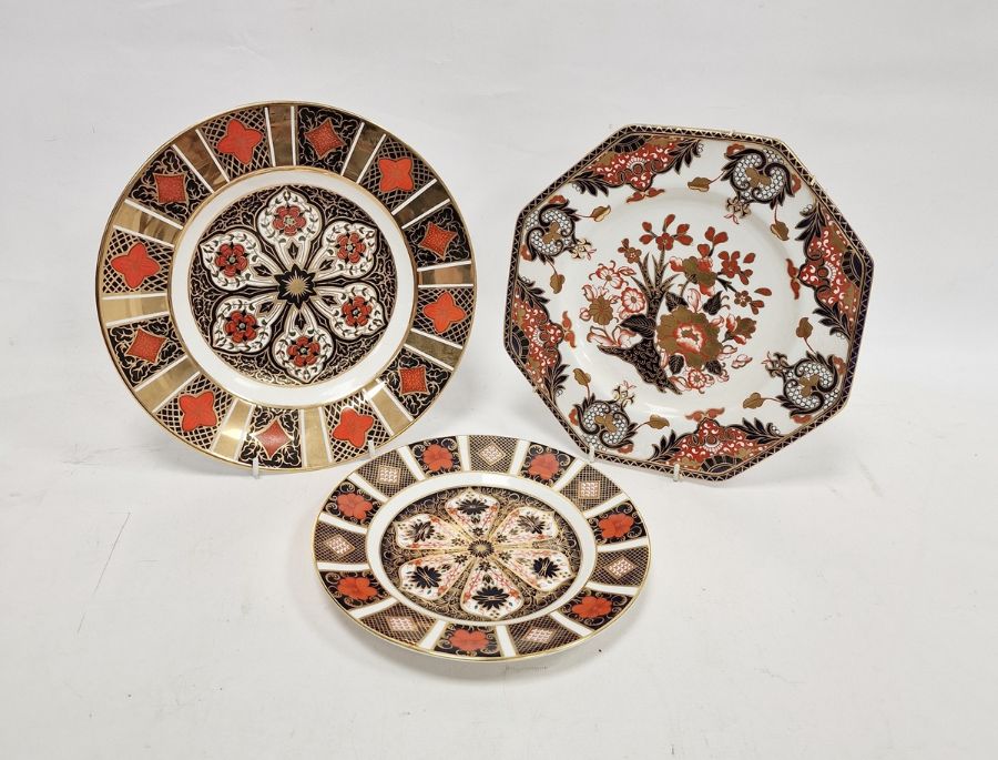 Royal Crown Derby Imari pattern octagonal shaped plate, 25.5cm wide, an old Imari patterned small