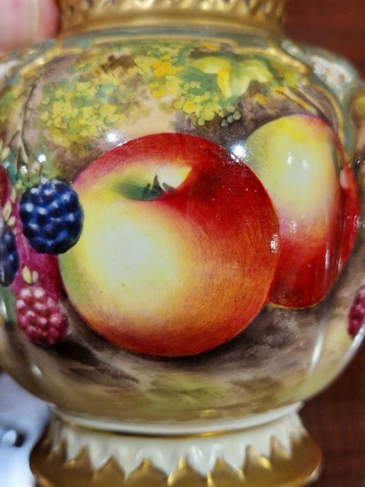 Royal Worcester fruit decorated lobed oviform vase and cover painted by E. Townsend, painted with - Image 13 of 16