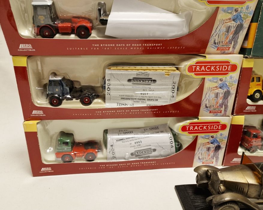 Quantity of diecast model vehicles to include Dinky Supertoys horsebox, six boxed Lledo models, - Image 4 of 5