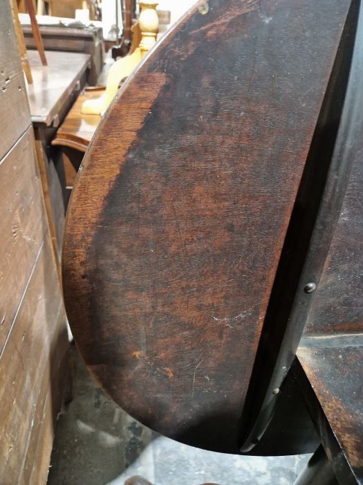 19th century mahogany tilt-top circular table on tripod supports, 70cm diameter Condition - Image 6 of 10