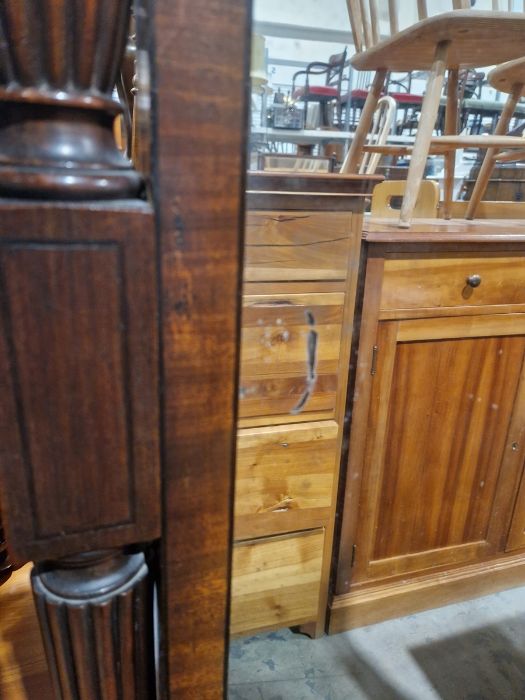 Mahogany cheval robing mirror, the rectangular plate with ebonised borders, on reeded uprights, - Image 4 of 13