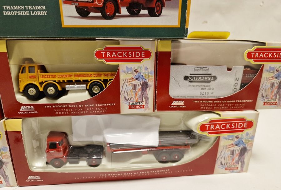 Quantity of diecast model vehicles to include Dinky Supertoys horsebox, six boxed Lledo models, - Image 5 of 5