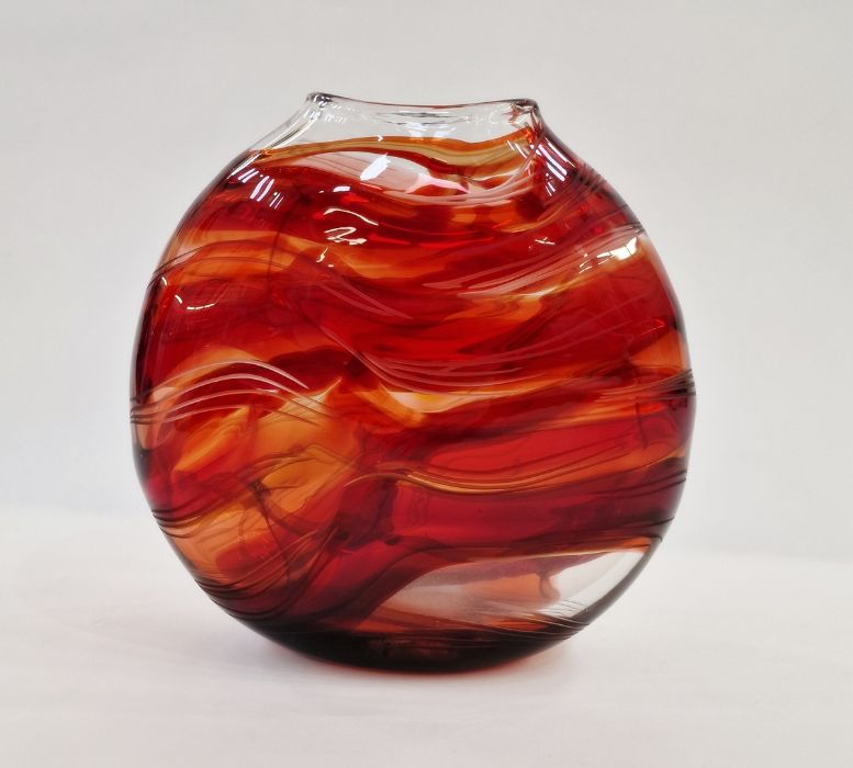 Allister Malcolm red glass moon vase of abstract decoration, marked to base and dated 2008, 24cm - Image 3 of 5