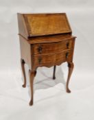 Early 20th century Jas.Shoolbred & Co walnut bureau de dame, the fall front enclosing pigeonholes