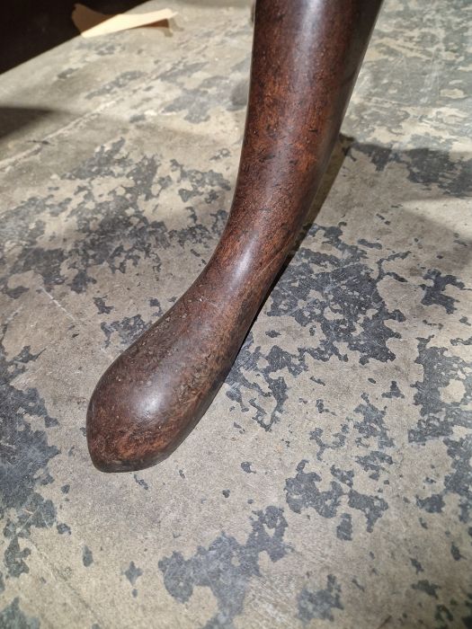 19th century mahogany tilt-top circular table on tripod supports, 70cm diameter Condition - Image 8 of 10