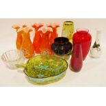 Assorted glassware, to include glass fish with little fish inside, a green carafe with handle and