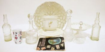 Pierced cream coloured ceramic cake stand and comport labelled 'Casa Domani Chantilly', assorted