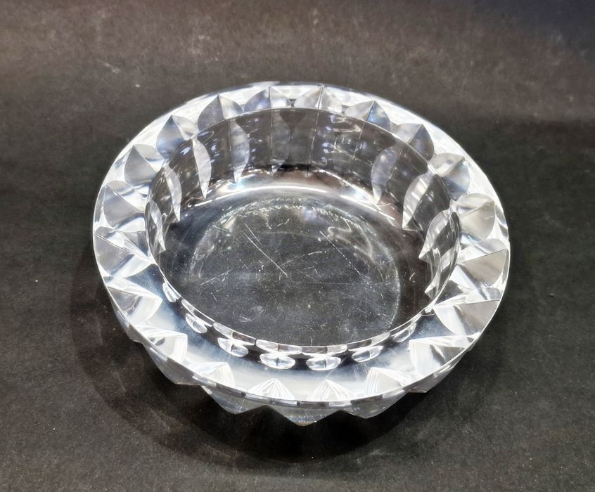Orrefors circular clear cut glass bowl, designed by Sven Palmqvist, marked to base and numbered - Image 2 of 3