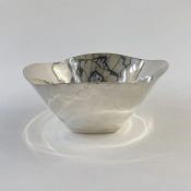 Early 21st century quatrefoil-shaped bowl, London 2002, maker JASSO, 17cm wide x 7.5cm high, 6ozt