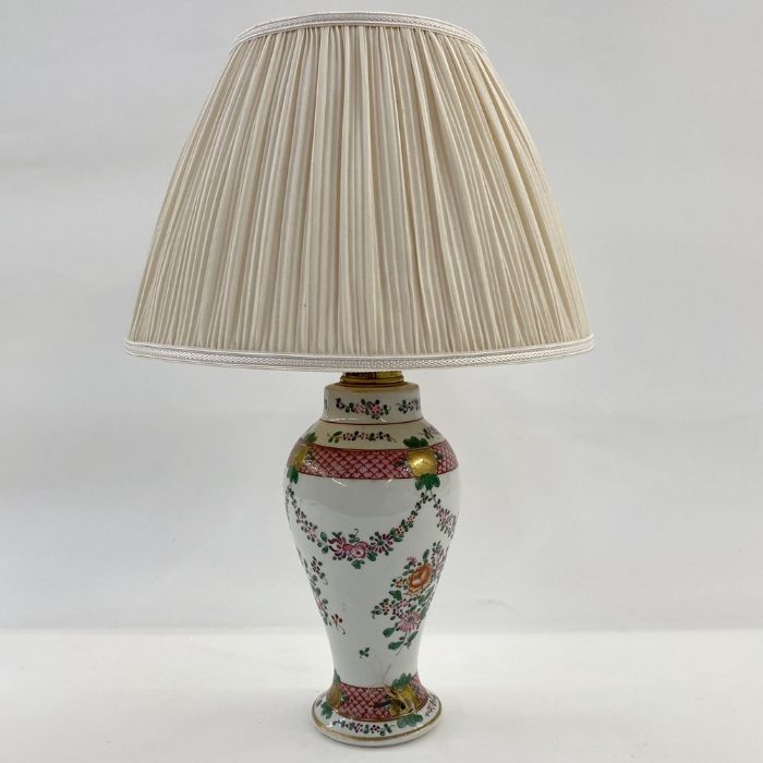Chinese-style, probably Samson, porcelain inverse baluster vase table lamp in famille rose