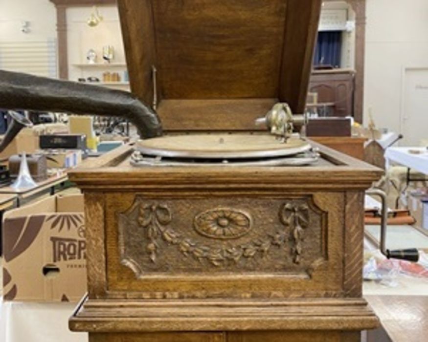 EMG 1927 gramophone with Wilson Panharmonic straight horn, E.M.G soundbox, mounted in an HMV - Image 35 of 36