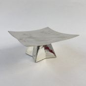 Early 21st century square-shaped mounted pedestal dish, London 2010, maker Roy Charles Bleay