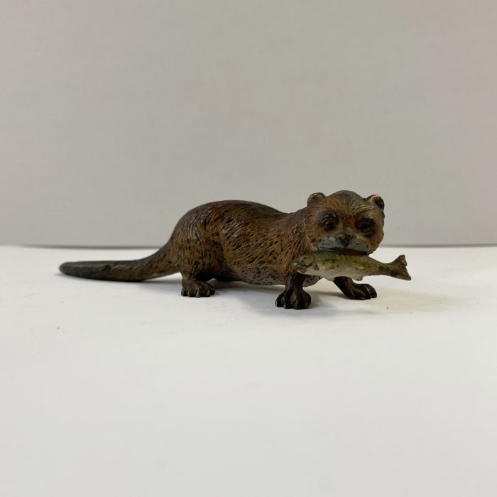 Austrian cold painted bronze model of an otter holding a fish in its mouth, 10cm long approx. - Image 4 of 6