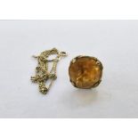 Modern 9ct gold and citrine-coloured stone fob with scroll mounts and fine gold oval link chain, the