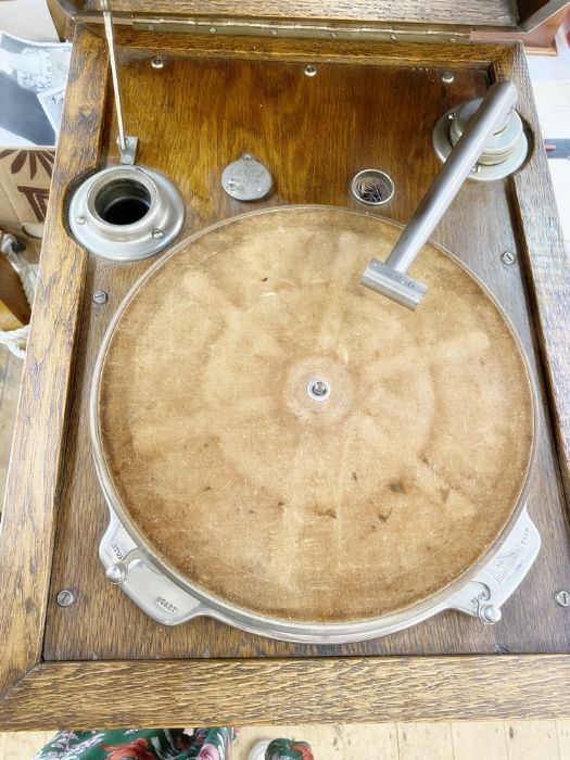 EMG 1927 gramophone with Wilson Panharmonic straight horn, E.M.G soundbox, mounted in an HMV - Image 24 of 36