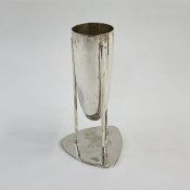 21st century silver vase on three straight supports, on a triangular shaped base, London 2005, maker