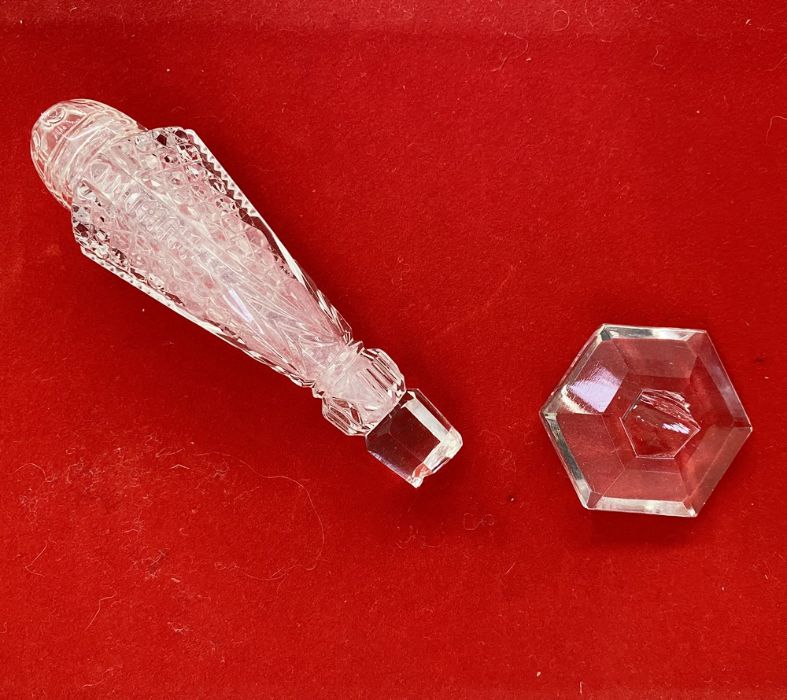 Georgian cut glass pounce pot with three-sided waisted body and hexagonal faceted base, damaged 15.