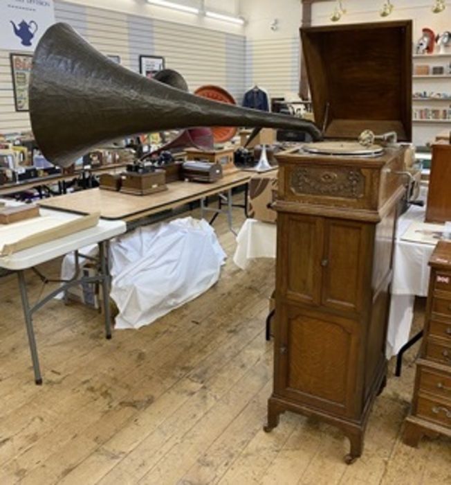 EMG 1927 gramophone with Wilson Panharmonic straight horn, E.M.G soundbox, mounted in an HMV