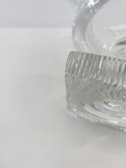 Georgian-style cut glass pedestal vase with serrated everted rim, leaf diamond cut with lower raised - Image 4 of 7