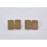 Cased pair 9ct gold chain and rectangle-pattern cufflinks, each with pair engine-turned panels, 9.3g