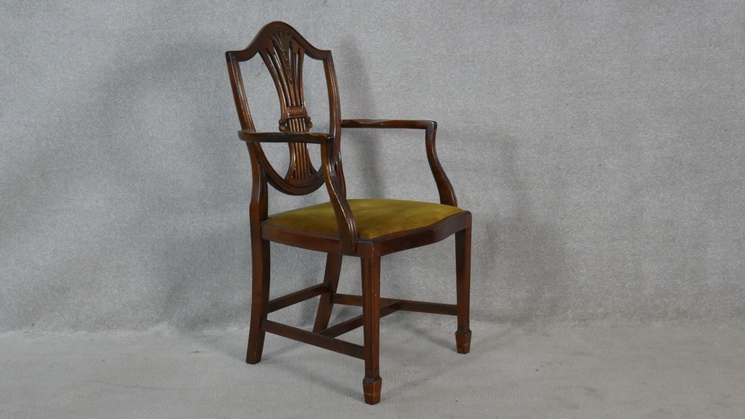 A set of eight mahogany Hepplewhite style dining chairs with pierced wheatsheaf backs above drop - Image 4 of 4