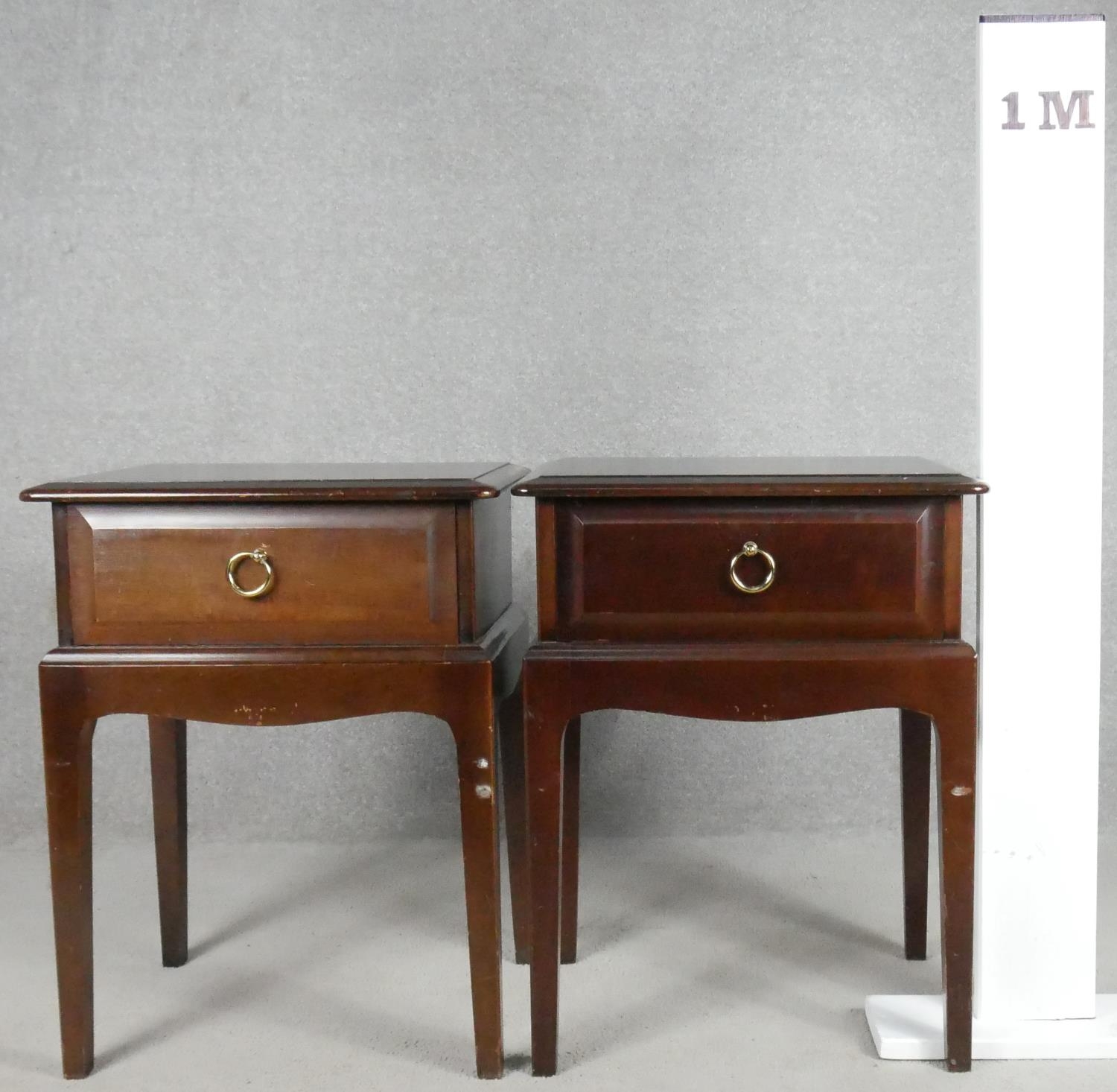 A pair of mahogany Stag furniture bedside cabinets. H.58cm - Image 9 of 9