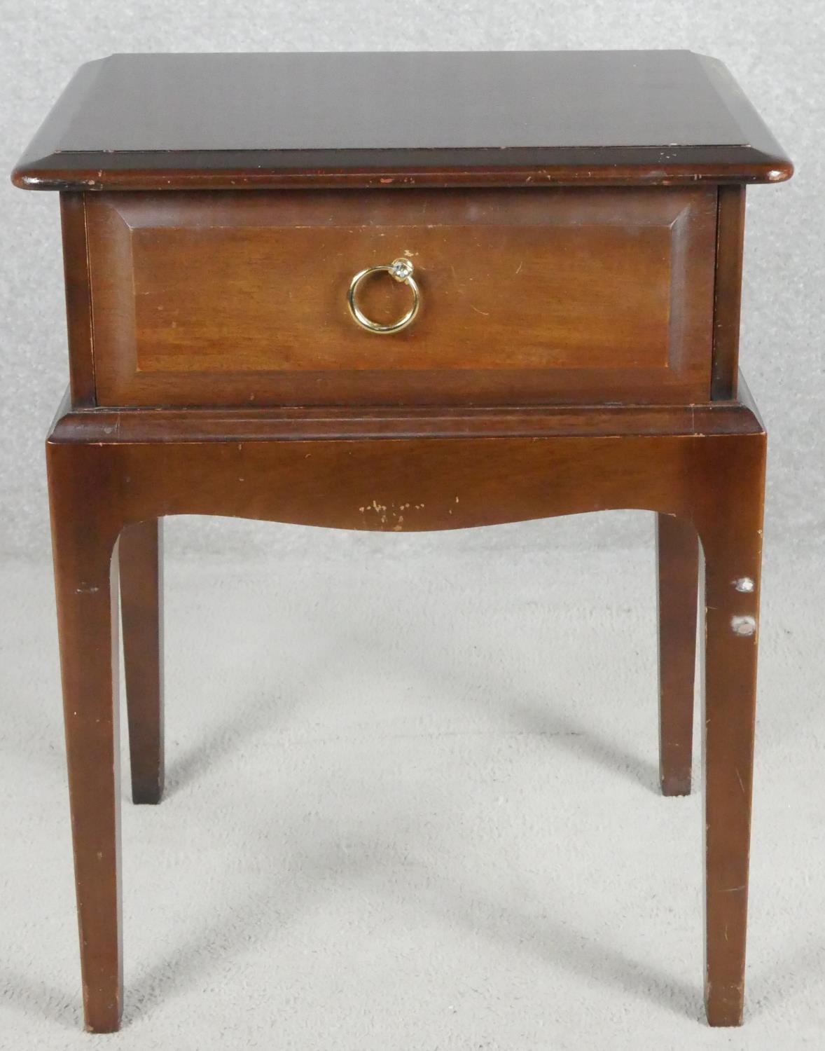 A pair of mahogany Stag furniture bedside cabinets. H.58cm - Image 2 of 9