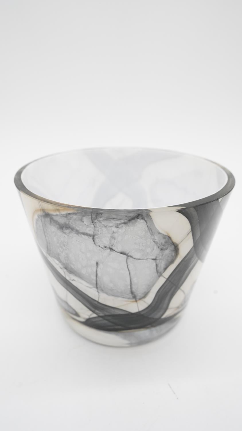 Two Art Glass vases with alabaster effect coloured marbling to the clear glass with opaque glass - Image 5 of 5