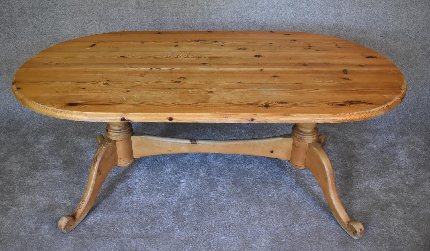 A large pine oval topped kitchen table. H.72 x 180 x 96cm - Image 2 of 4