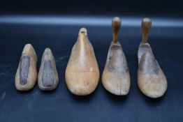 A collection of 19th century wooden shoe lasts. Size, 9 & size EU 44 (5)