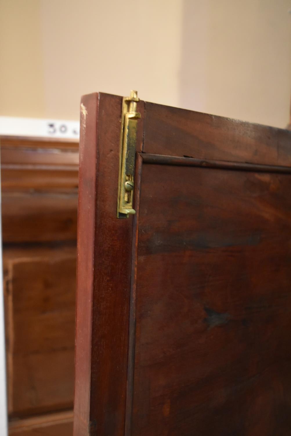 A Georgian mahogany and satinwood inlaid corner cupboard with dentil moulded cornice above - Image 8 of 9