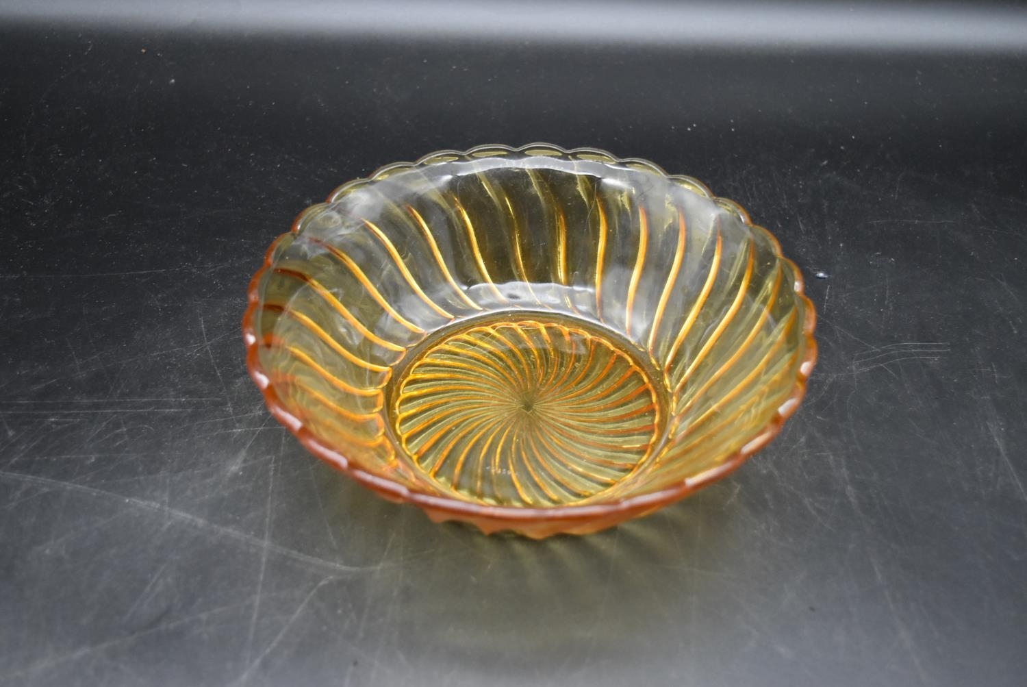 A set of seven vintage amber swirl depression glass fruit dessert bowls. H.7 Dia.20cm - Image 6 of 7