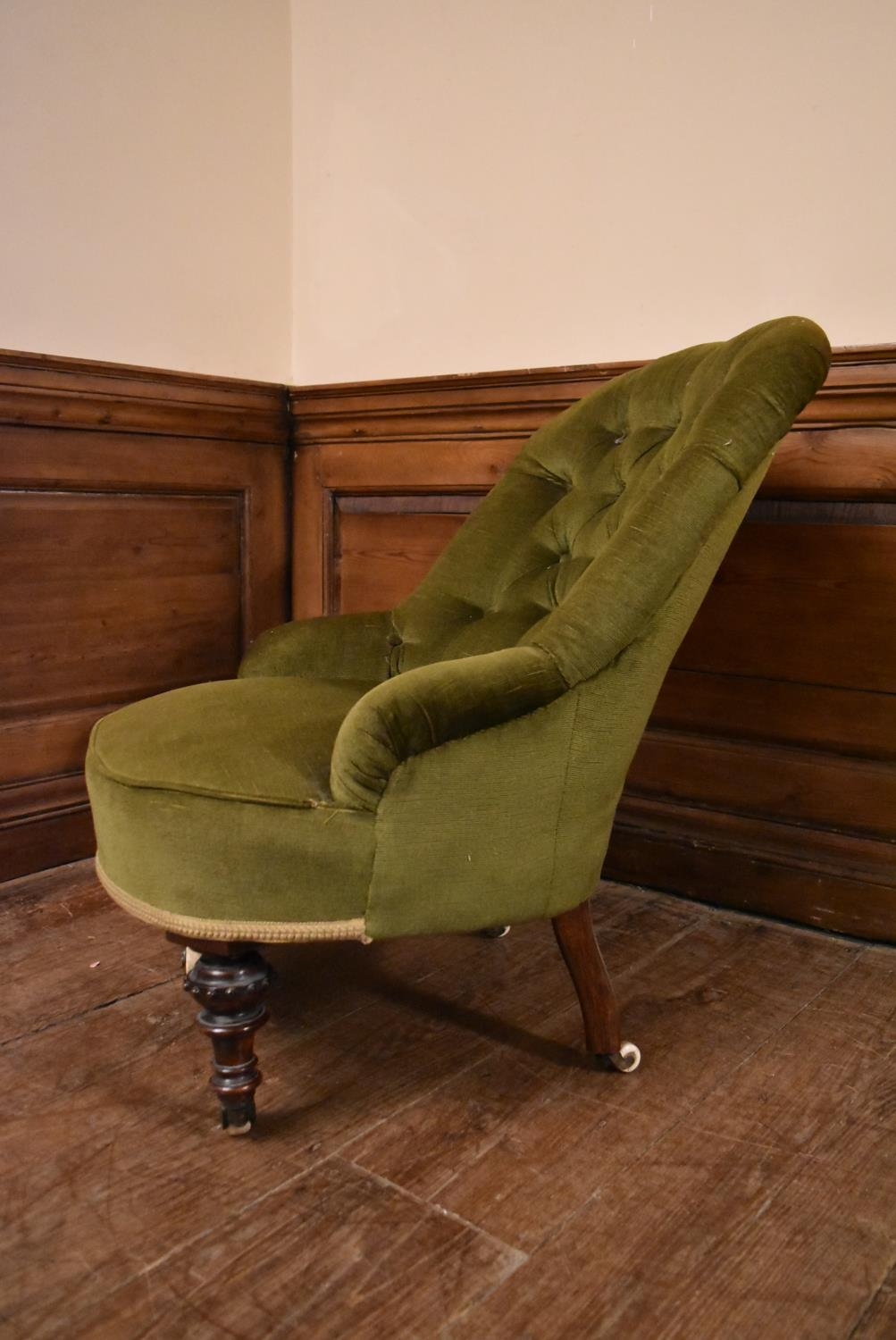 A Victorian tub shaped nursing chair in buttoned upholstery on turned tapering supports resting on - Image 3 of 5