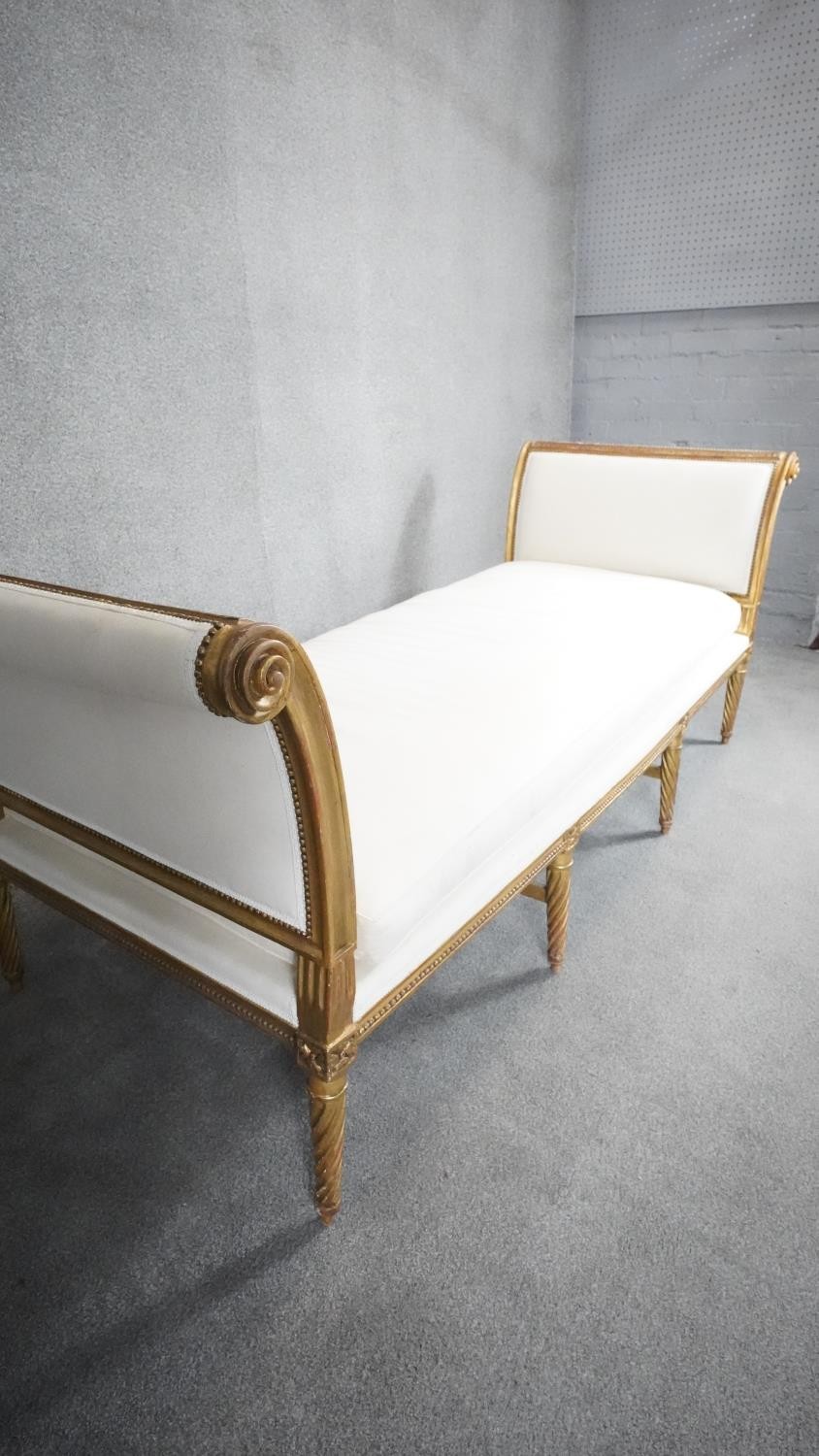 A Louis XVI giltwood daybed in the style of JEAN-BAPTISTE SENE. With fitted cushion, carved and - Image 5 of 8