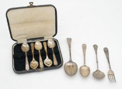A collection of silver. Including a cased part set of six silver teaspoons hallmarked: B&H,