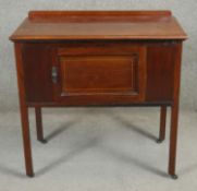 An Edwardian mahogany and satinwood inlaid washstand. H.83 W.83 D.45cm