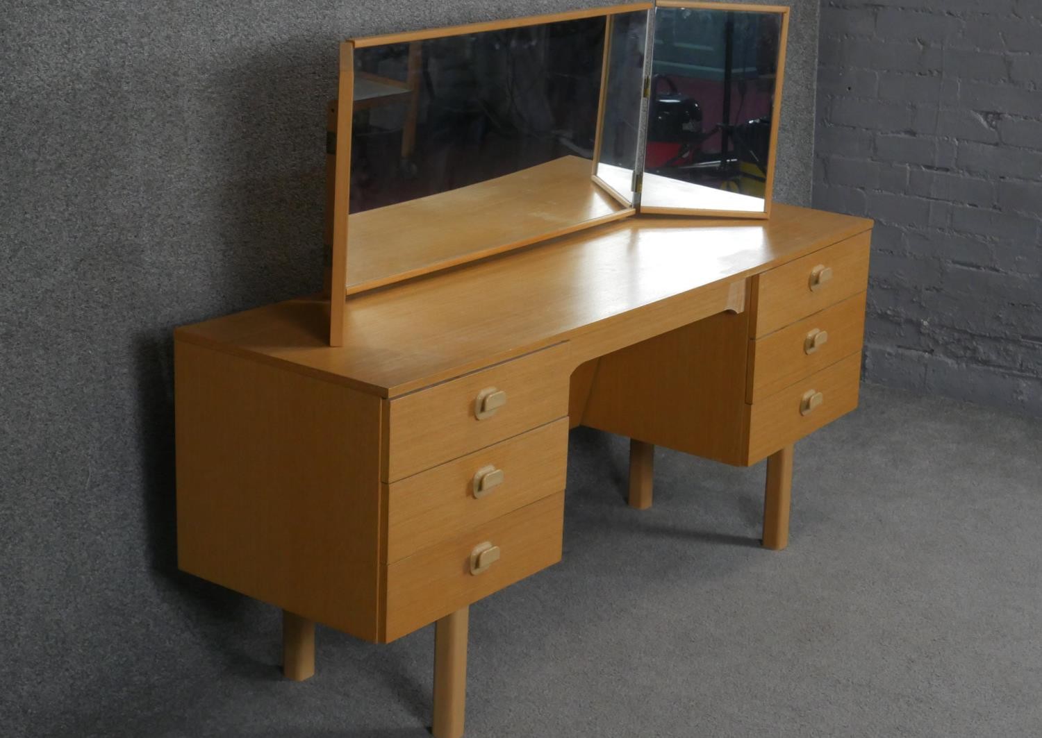 A vintage teak dressing table with adjustable triple vanity mirrors. H66 W150 D44 - Image 3 of 3