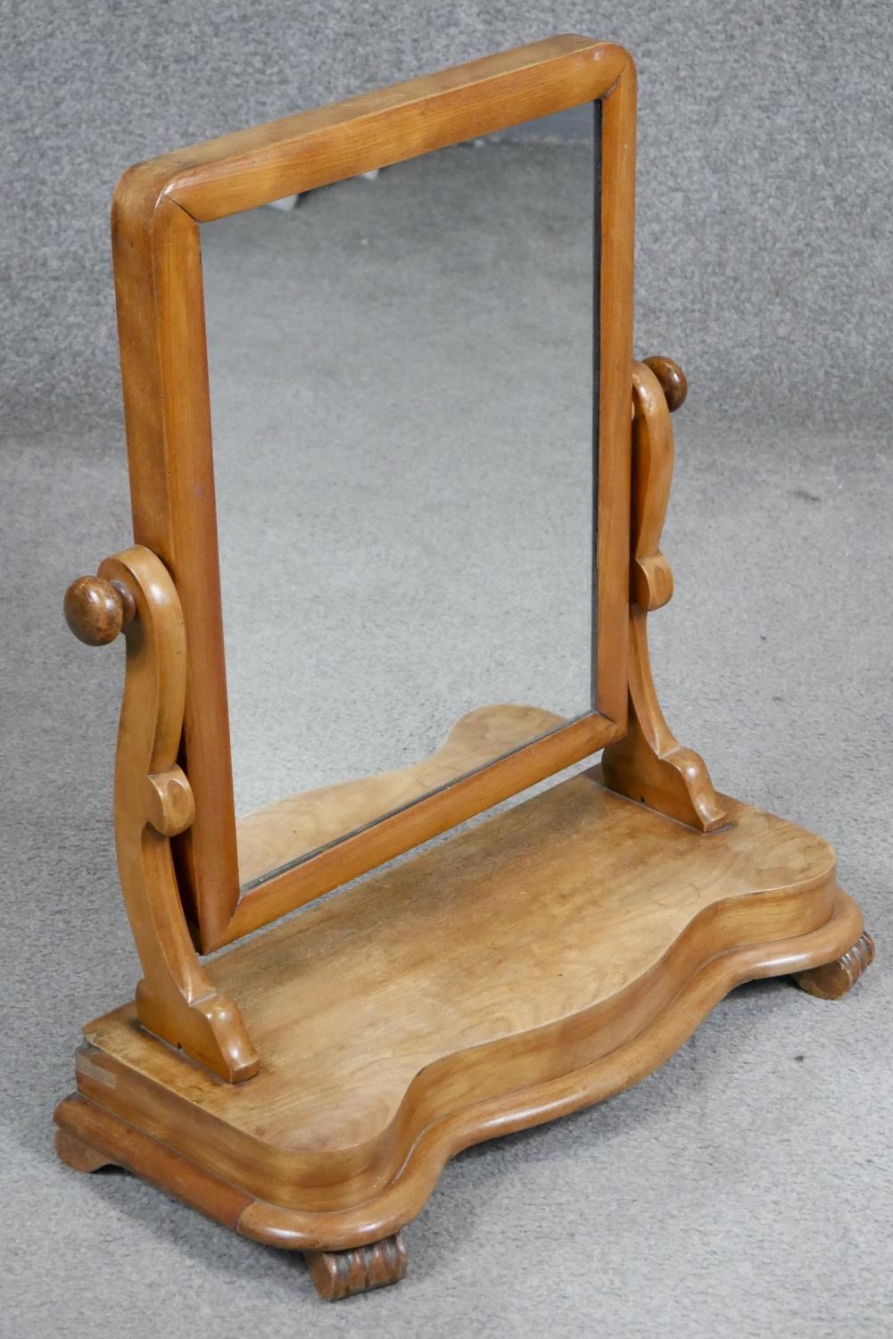 A Victorian walnut swing frame toilet mirror. H.57cm - Image 2 of 5