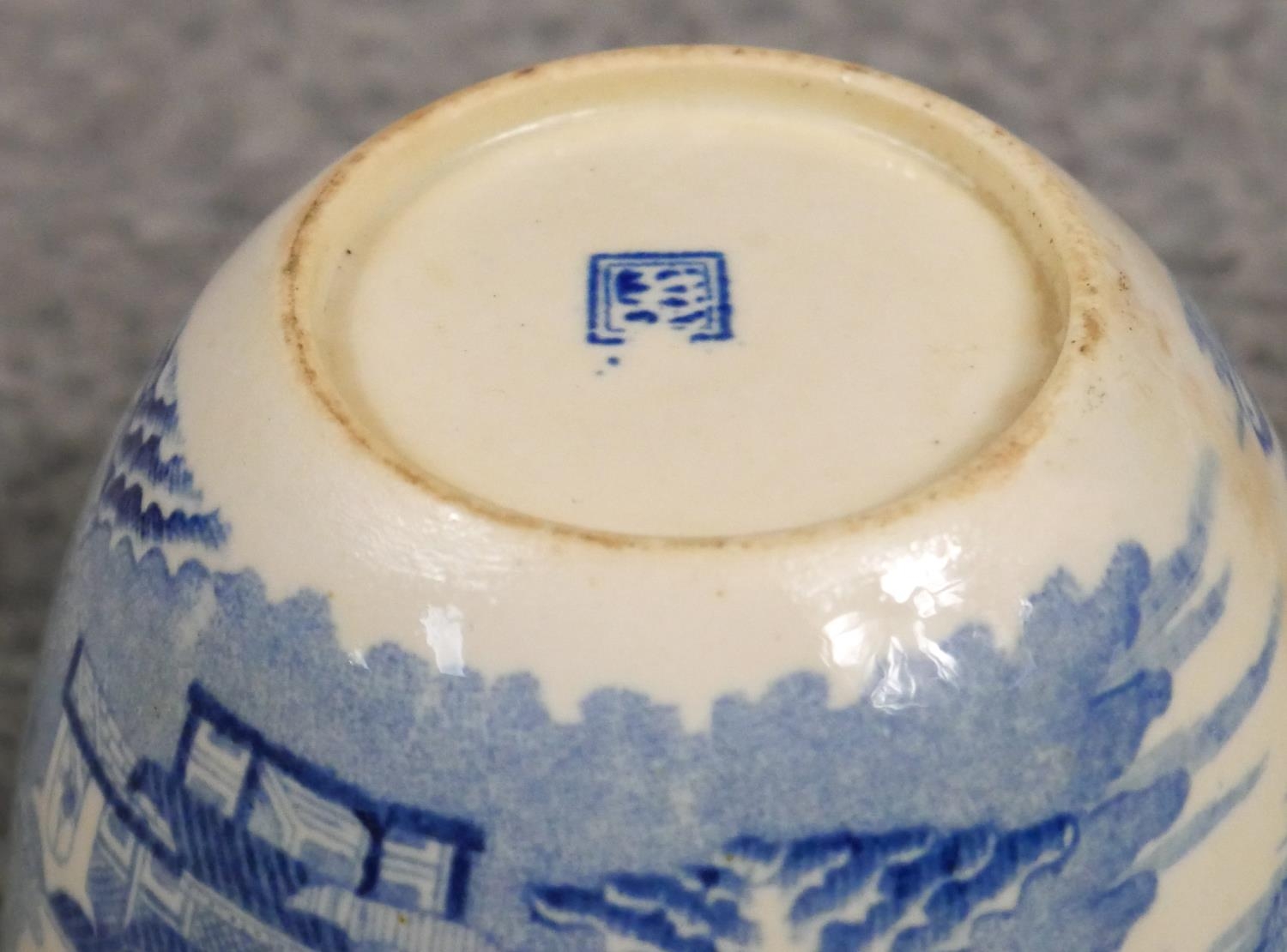 A large collection of early 20th century blue and white china with Oriental design and blue willow - Image 2 of 10