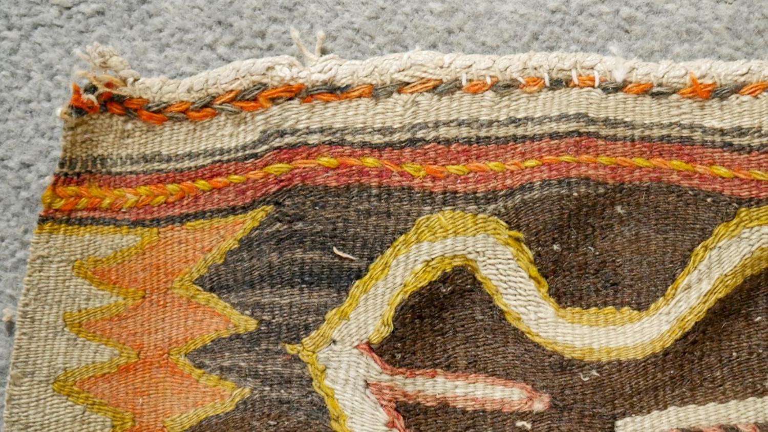 A Hamadan rug along with a kelim. H.187 W.102cm - Image 6 of 7